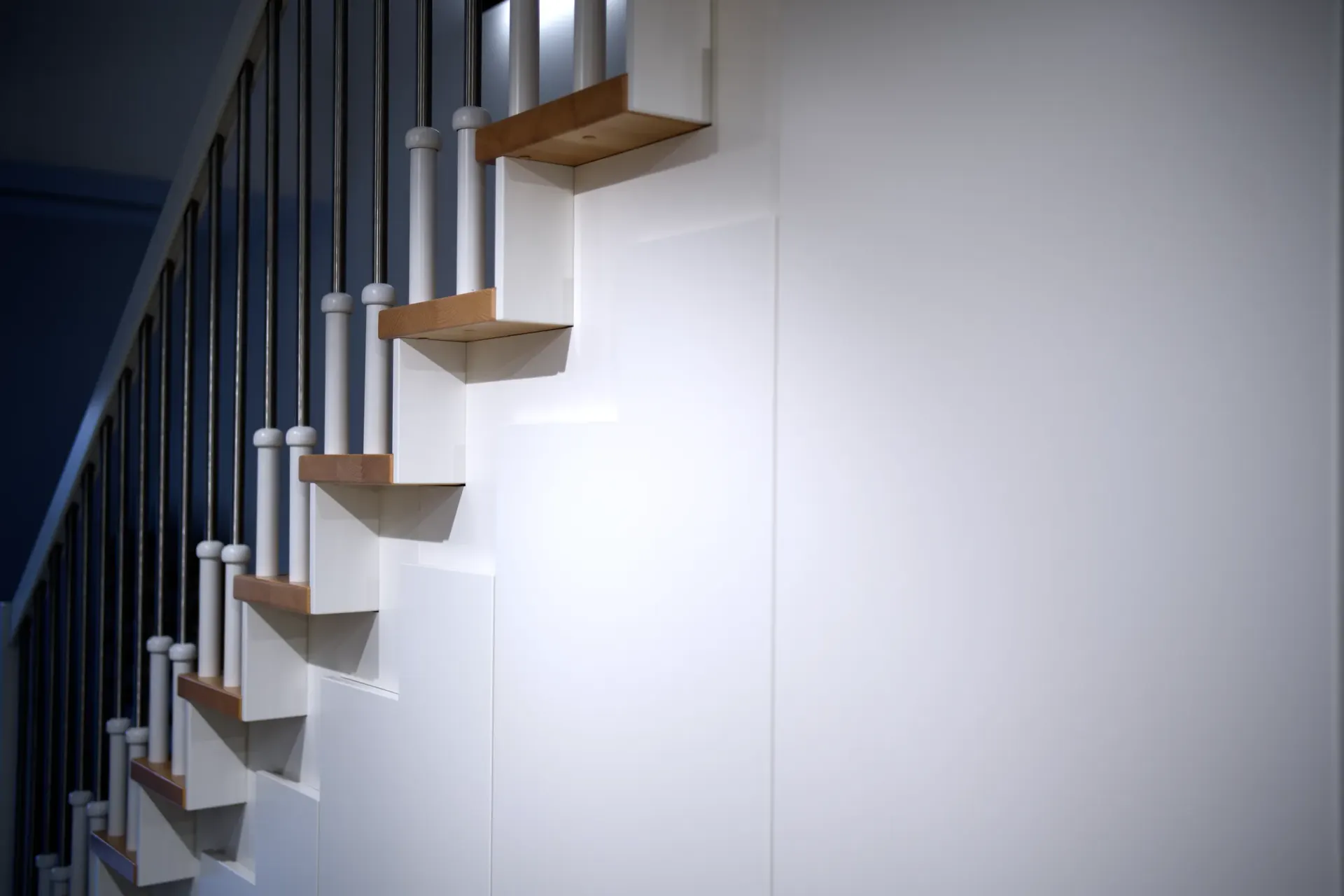 Escalera – Holztreppe mit LED-Beleuchtung, Ansicht 1