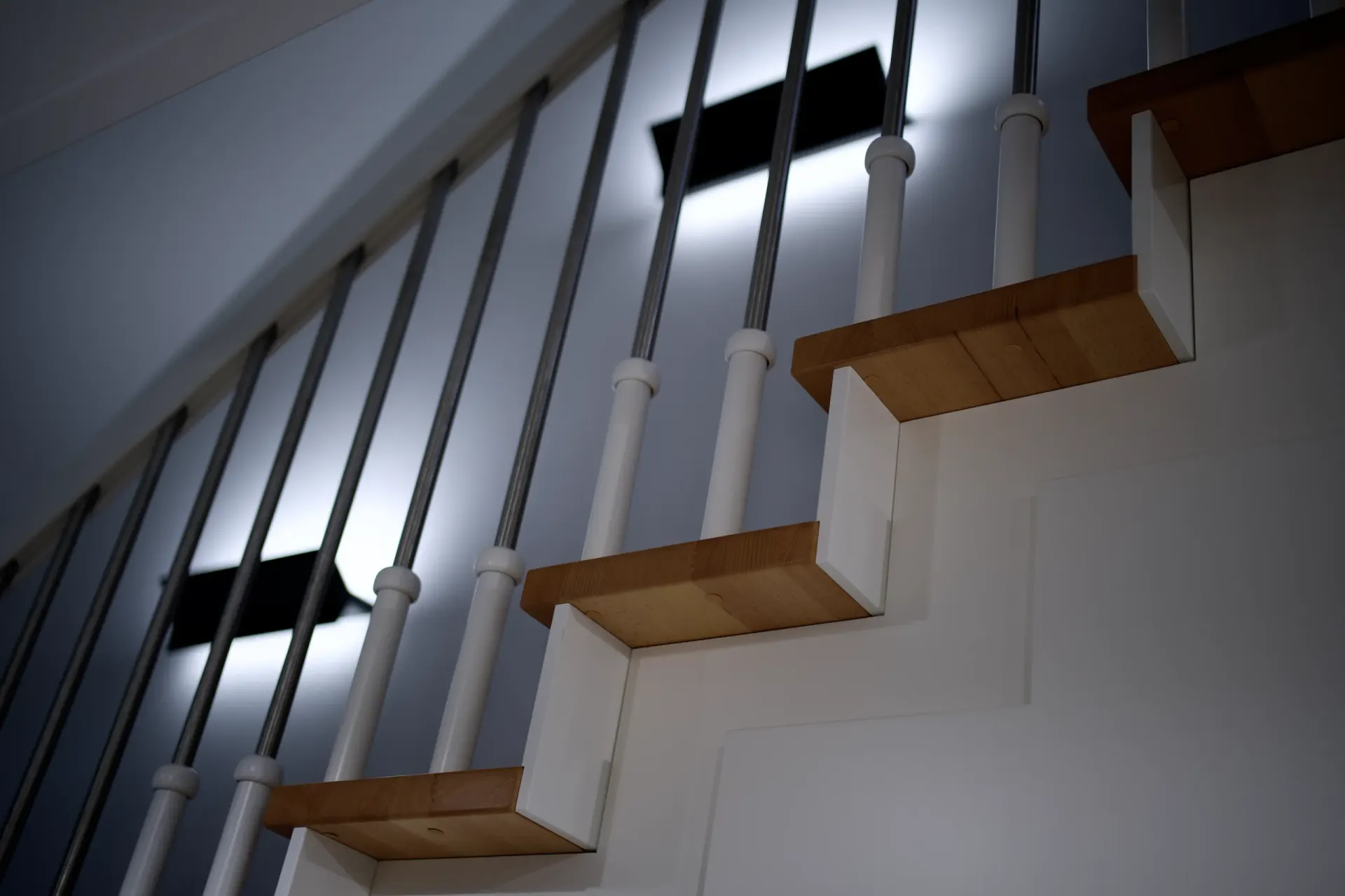 Escalera – Holztreppe mit LED-Beleuchtung, Ansicht 2
