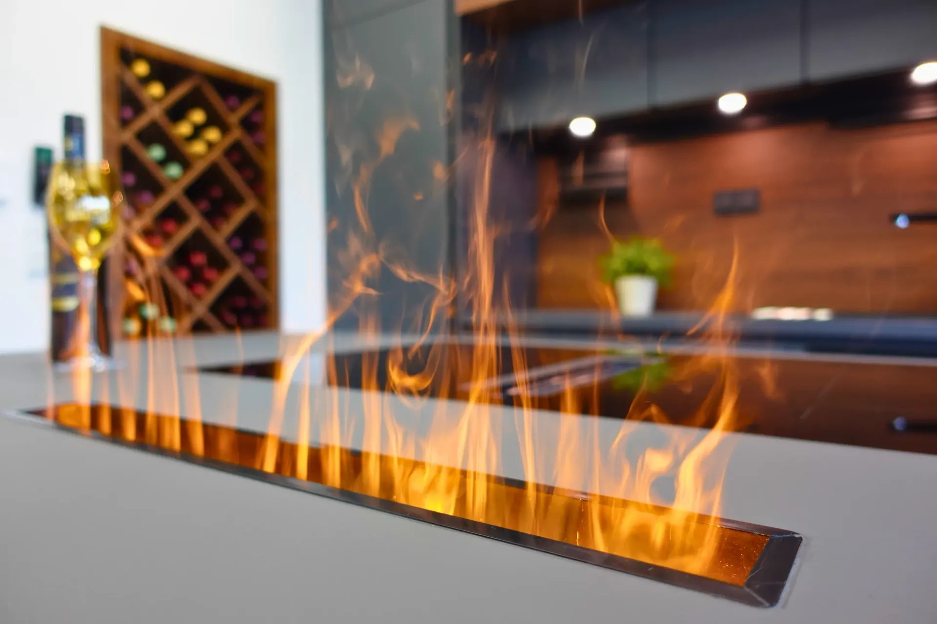 Fuego – Ausstellungsküche mit Ethanol-Kamin